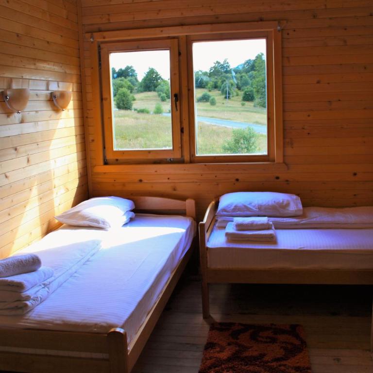 Apartmani i Restoran Sljeme - Classic Twin Room - 3