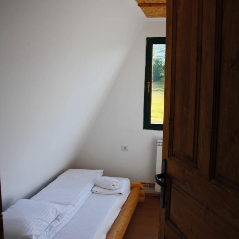 Apartmani i Restoran Sljeme - Bungalow (4 Adults) - 24