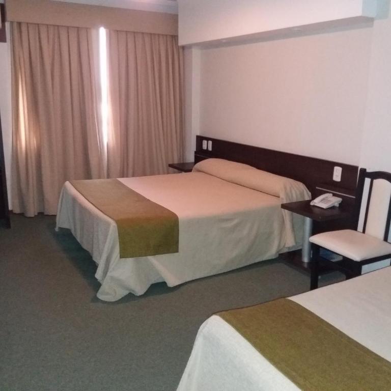 Hotel Cuatro Plazas - Standard Triple Room - 4