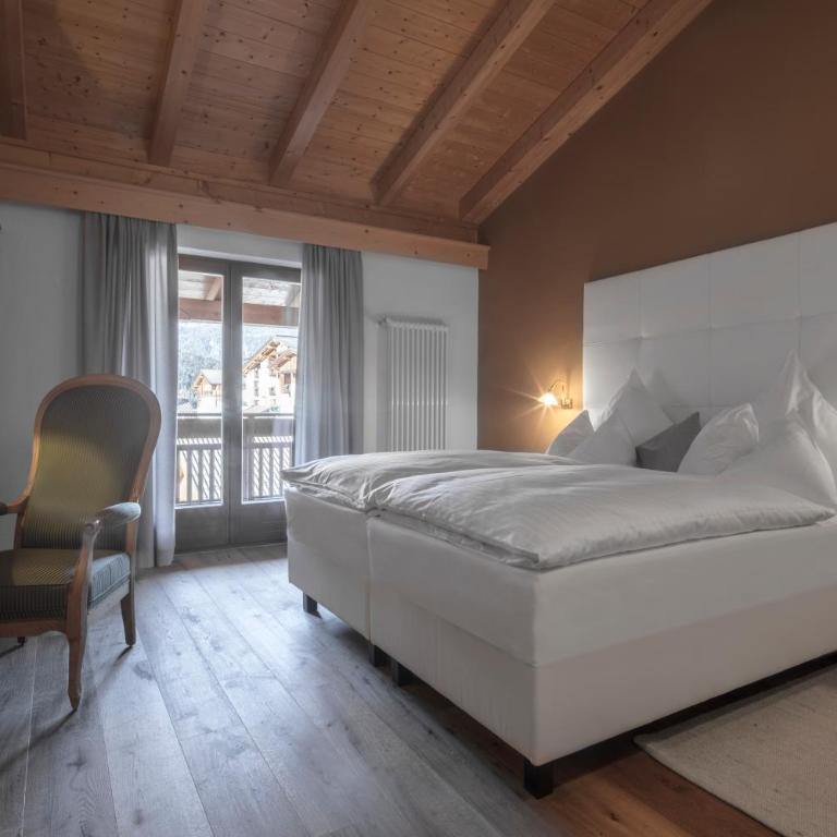 Hotel Conturines - Standard Double Room - 2