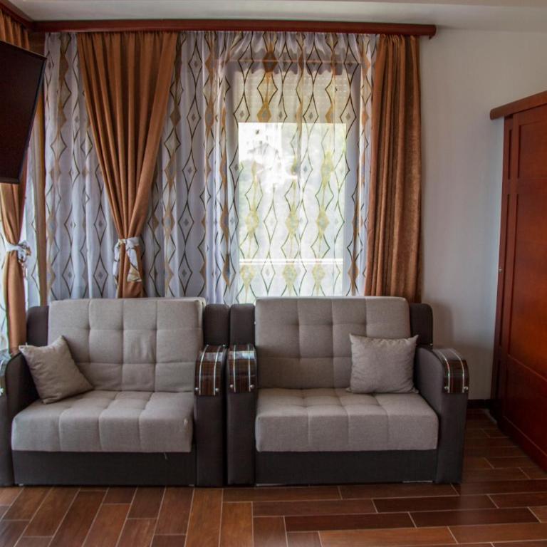 Hotel Velkom - Četvorokrevetna Soba sa Terasom i Pogledom na More - 9
