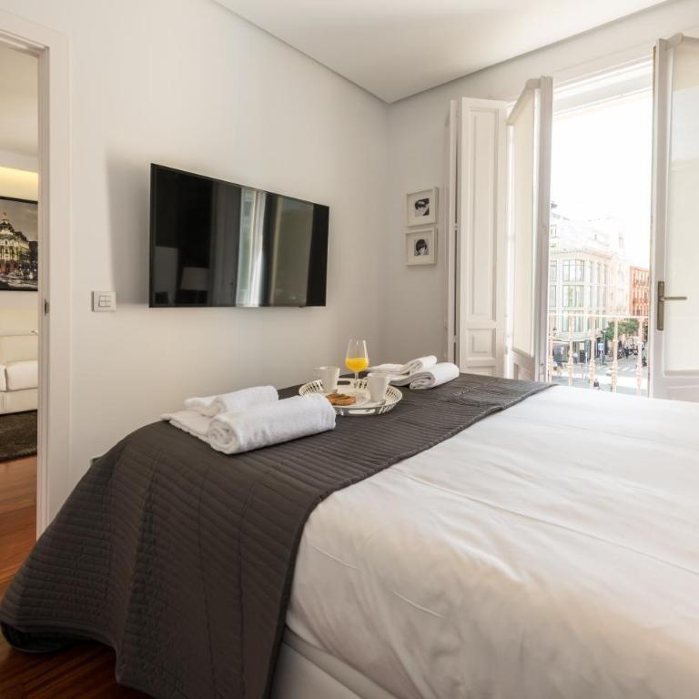 Santa Ana Plaza - Apartment with Balcony - 39