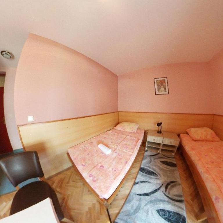 Motel Han - Twin Room - 8