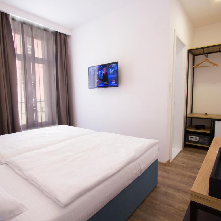 Riverside Residence - Dvokrevetna Soba sa Bračnim Krevetom - 15