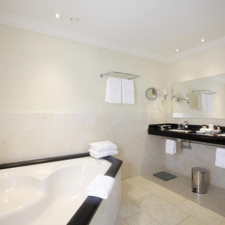 La Villa Calvi - Suite Junior - Vue sur Mer - 1