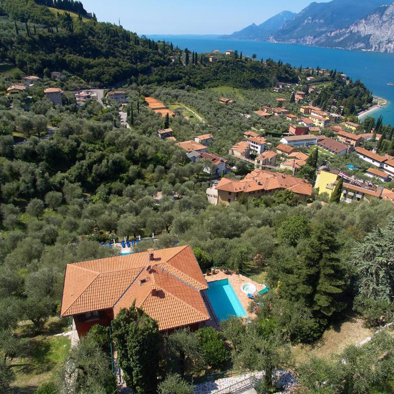 red house conditioned whit pool enchanting lake view - Villa con Piscina Privata - 9