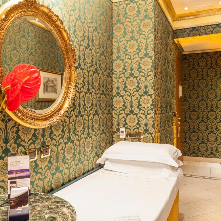 Hotel Manfredi Suite In Rome - Luxury Quadruple Room - 10