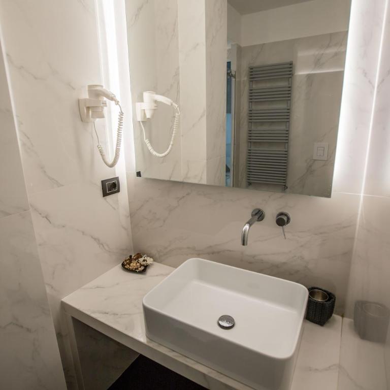 The Boutique Napoli Suite - Camera Matrimoniale Superior con Balcone - 4