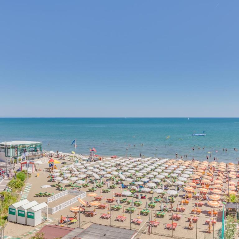 Hotel Austria - Camera King con Vasca Idromassaggio (2 Adulti + 2 Bambini) - 8