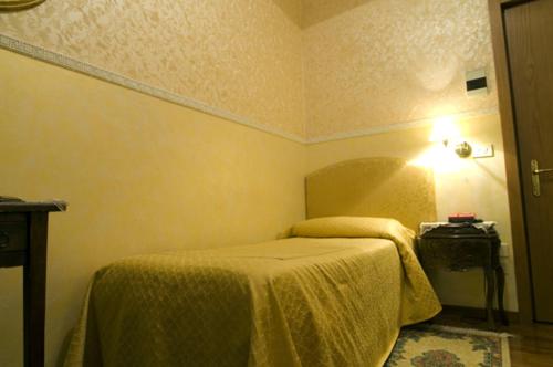 Hotel Alba - Camera Doppia con Letti Singoli - 1
