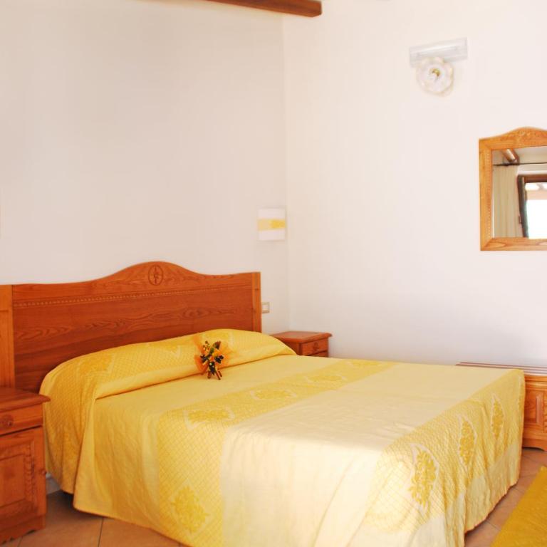 Hotel Turismo Rurale Villa Maria Caterina - Camera Matrimoniale/Doppia con Letti Singoli con Letto Supplementare - 2