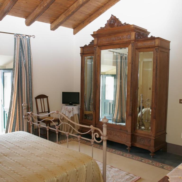 B&B Palazzo Gambino - Camera Tripla con Vista Giardino - 3