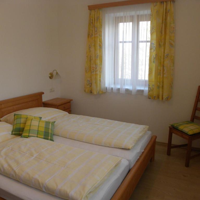 Gästehaus Lisa - Two-Bedroom Apartment with Terrace - 2