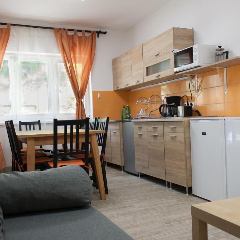 Haus Bierherr - Apartment with Garden View - 6