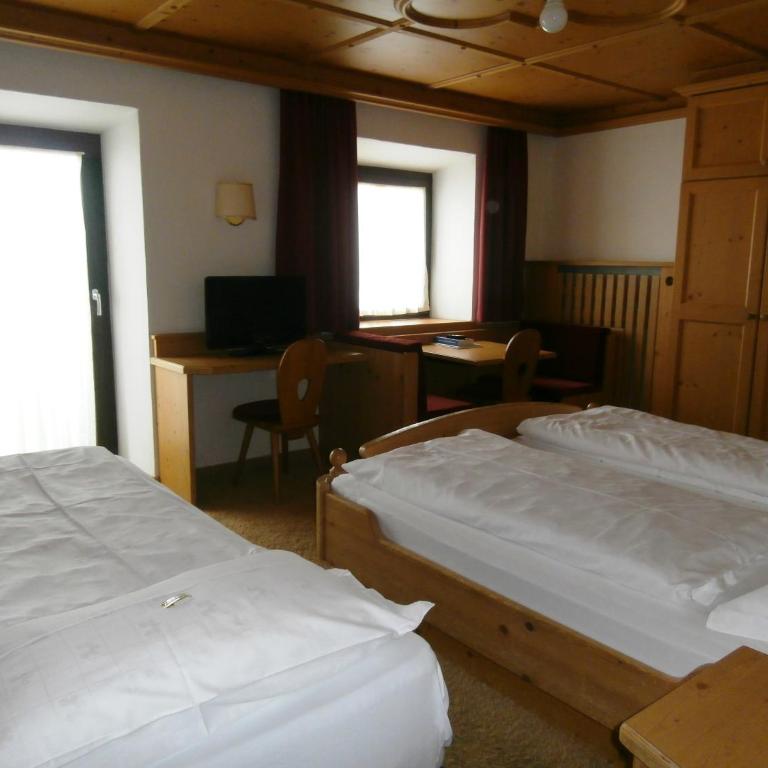 Piccolo Hotel Gurschler - Triple Room with Balcony - 7