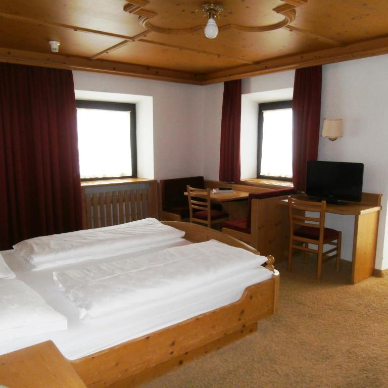 Piccolo Hotel Gurschler - Triple Room with Balcony - 5