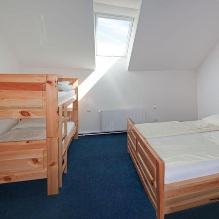 Gasthaus Pension Goldeck - Camera Quadrupla con Bagno in Comune - 1