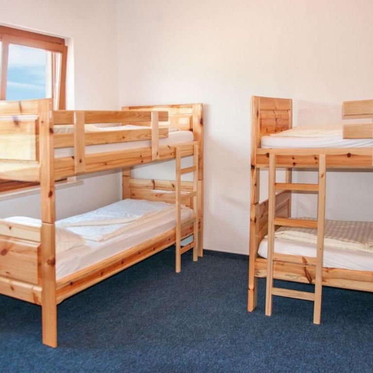 Gasthaus Pension Goldeck - Posto Letto in Dormitorio con 8 Letti e con Bagno in Comune - 3