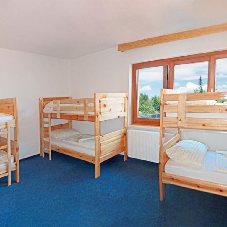 Gasthaus Pension Goldeck - Posto Letto in Dormitorio con 8 Letti e con Bagno in Comune - 2