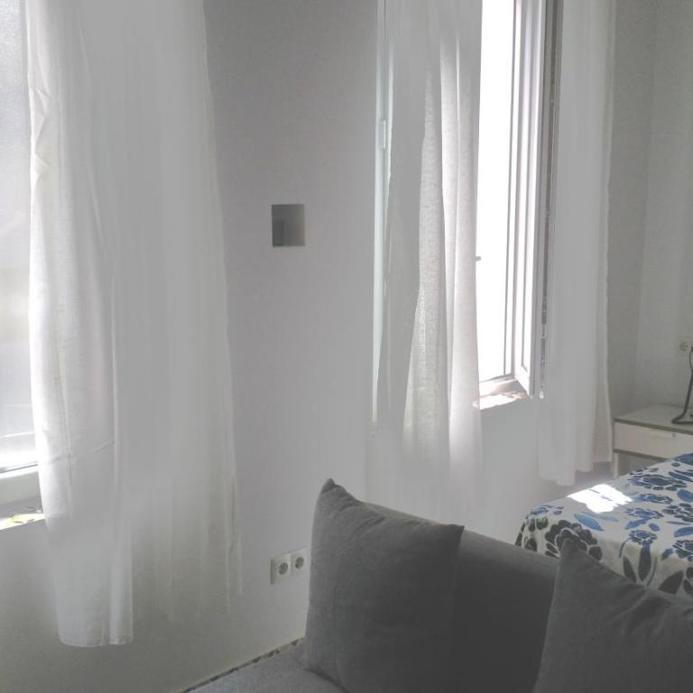 Apartamentos Fernando El Catolico - Loft - 4