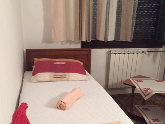 Rooms Ana - Single Room with Shared Bathroom - 2