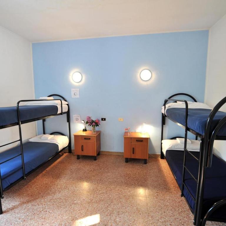 OstellOlinda - Letto Singolo in Dormitorio Femminile per 4 Persone - 2