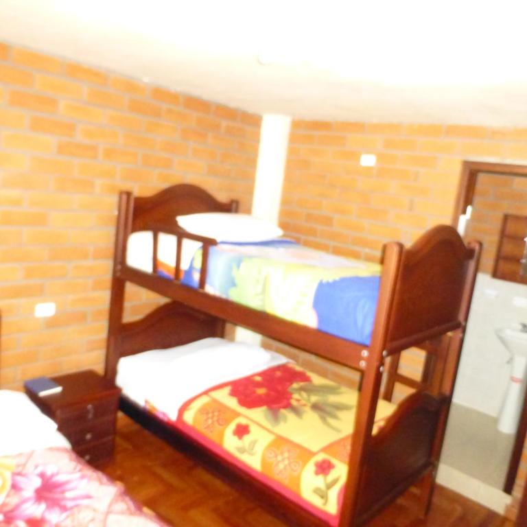 Hostal Nomada - Quadruple Room - 2