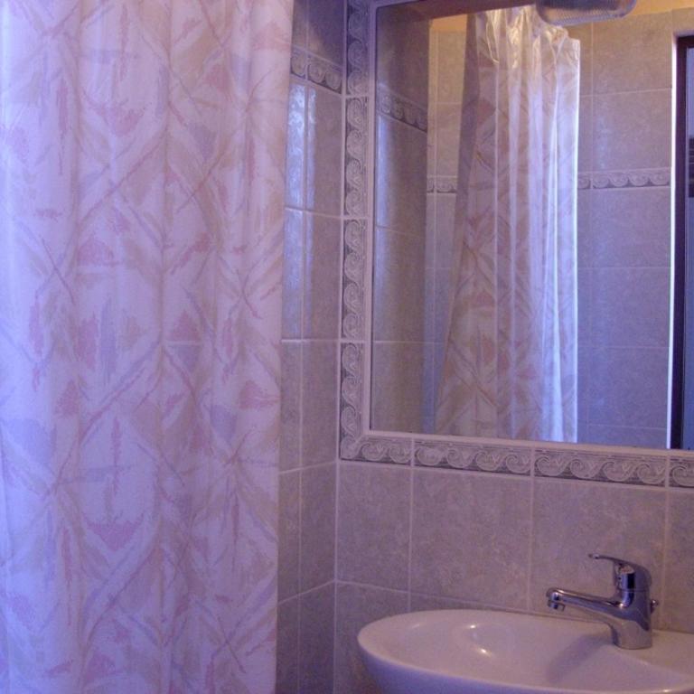 Albergo Anna - Camera Matrimoniale/Doppia con Letti Singoli - 15