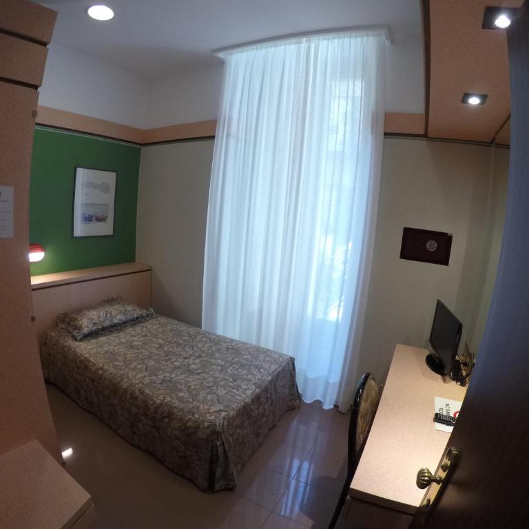 Le Petit Hotel - Standard Single Room - 1