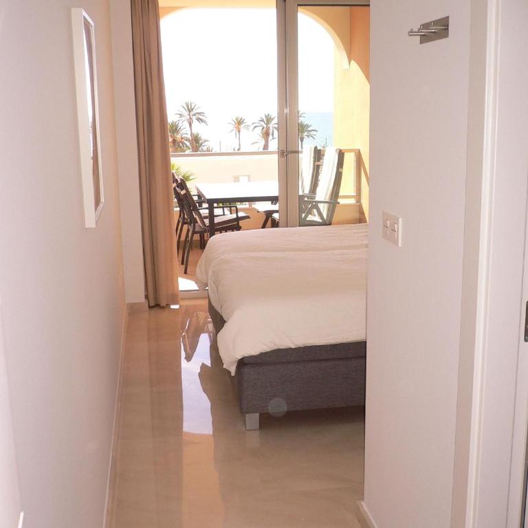 Vila Paradis 21B - Two-Bedroom Apartment - 15