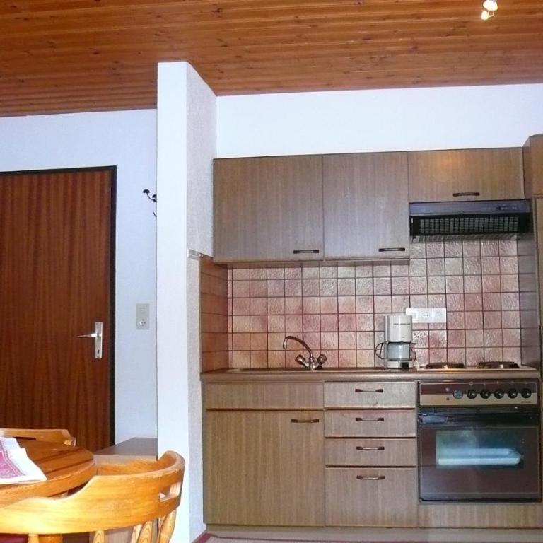 Haus Windegga - Apartment with Balcony - 9