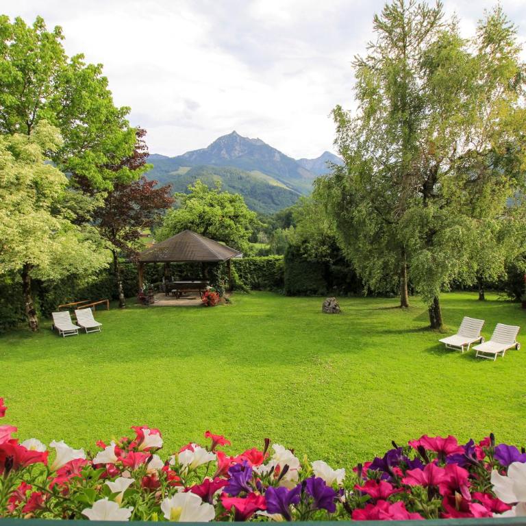 Weinbachbauer - Urlaub am Bauernhof - Dreibettzimmer mit Bergblick - 1
