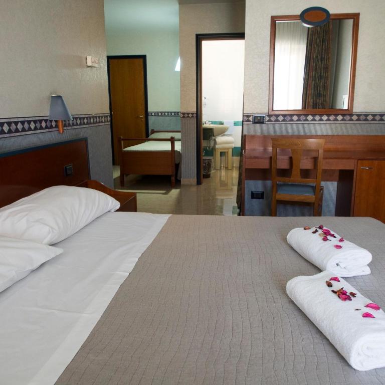 Hotel Kroma - Camera Tripla - 4