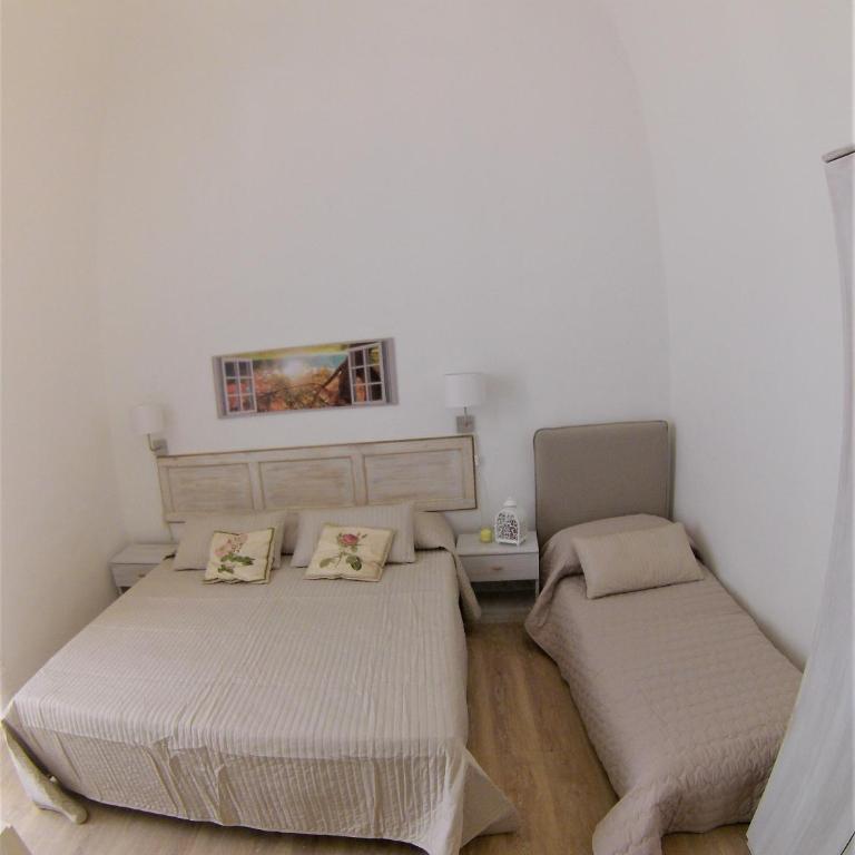 Duomo Sant'Agata Apartment - Two-Bedroom Apartment - 13
