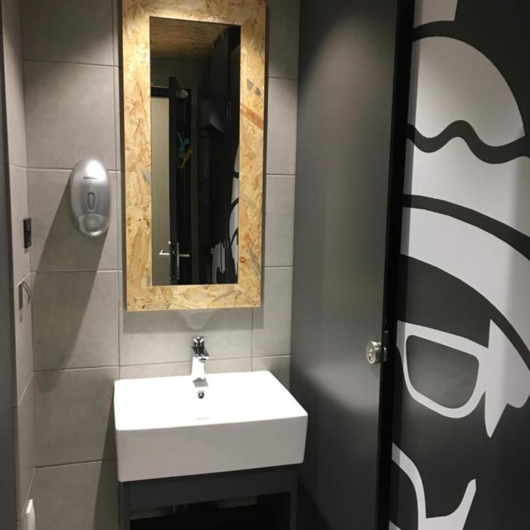 Moontain Hostel - Suite en Duplex Exclusive Famille & Amis avec Salle de Bains Commune (6 Personnes) - 3