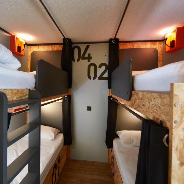 Moontain Hostel - Chambre Quadruple Exclusive avec Salle de Bains Commune - 6