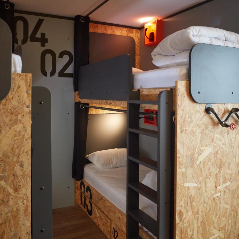 Moontain Hostel - Chambre Quadruple Exclusive avec Salle de Bains Commune - 5