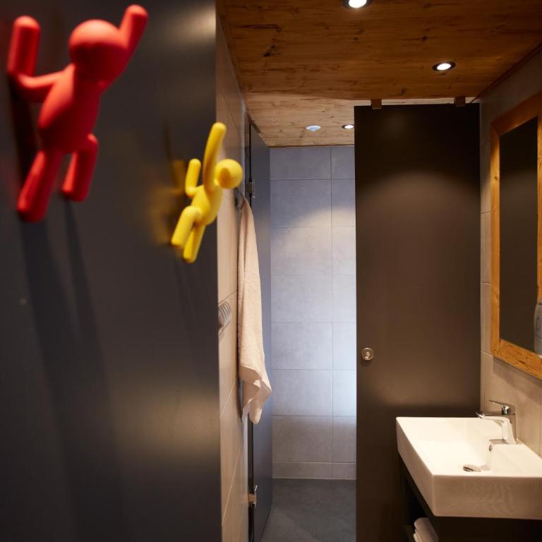 Moontain Hostel - Chambre Quadruple Exclusive avec Salle de Bains Privative - 6