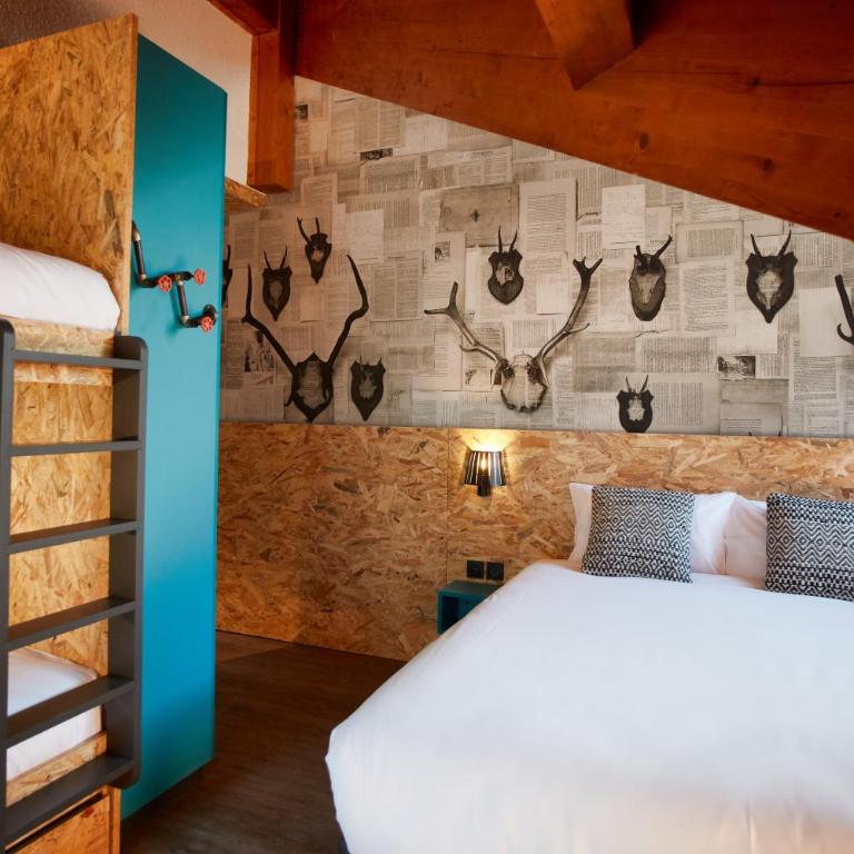 Moontain Hostel - Chambre Quadruple Premium avec Salle de Bains Privative - 11