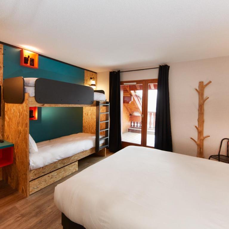 Moontain Hostel - Chambre Quadruple Premium avec Salle de Bains Privative - 10