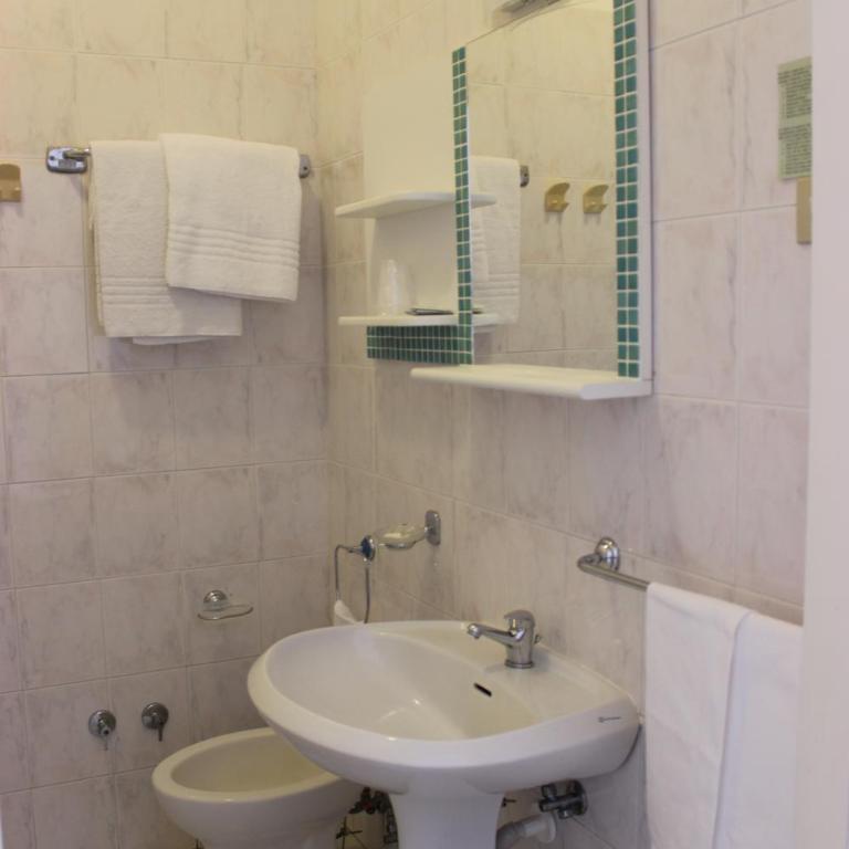 Albergo Moderno - Camera Matrimoniale - 7