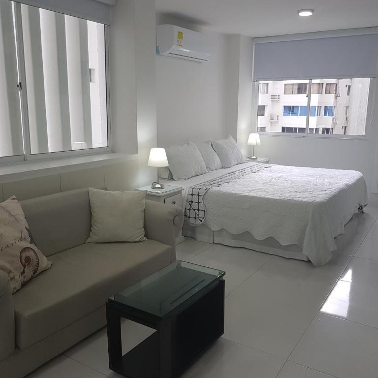 Espectaculares Vistas, Edificio Nautilus, Barrio El Laguito. - Studio Apartment - 17