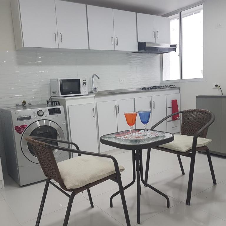 Espectaculares Vistas, Edificio Nautilus, Barrio El Laguito. - Studio Apartment - 10