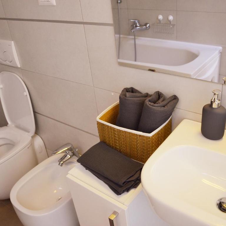 Niki O. Apartments - One-Bedroom Apartment - Split Level - Via Ferdinando Maestri 13 - 12