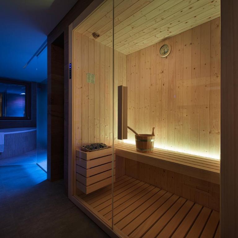 Hotel Baita Montana - Suite con Vasca Idromassaggio - 2