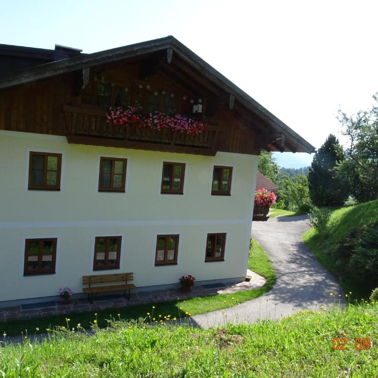 Ferienwohnung Löffelberger - Apartment mit 1 Schlafzimmer, Balkon und Bergblick - 4