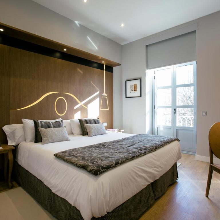 Legazpi Doce Rooms & Suites - Apartamento de 3 dormitorios con balcón - 2