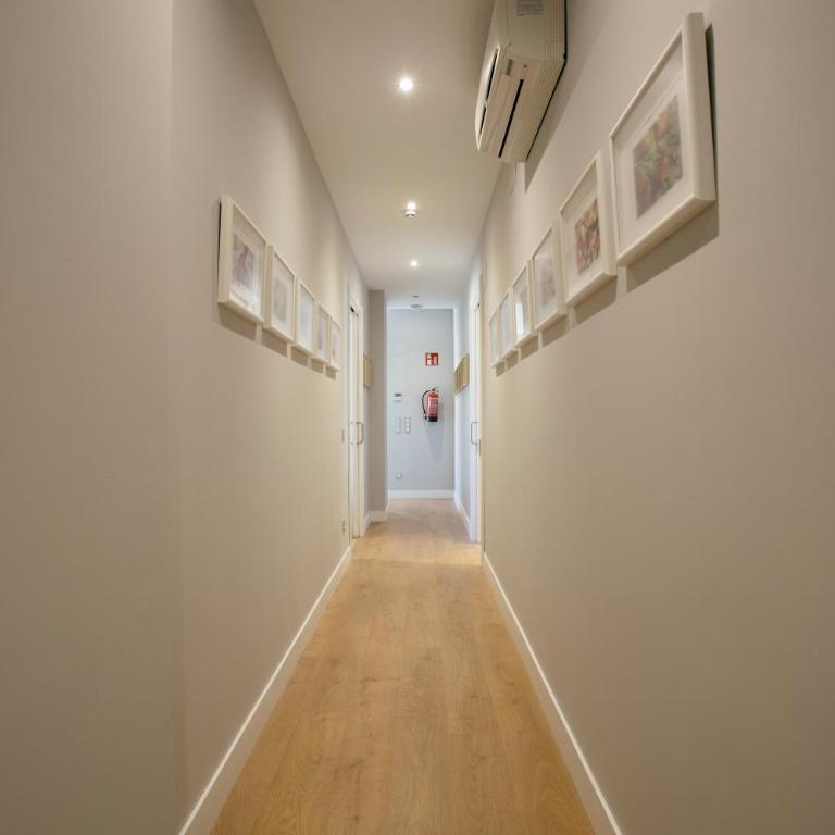 Legazpi Doce Rooms & Suites - Apartamento de 3 dormitorios con balcón - 10