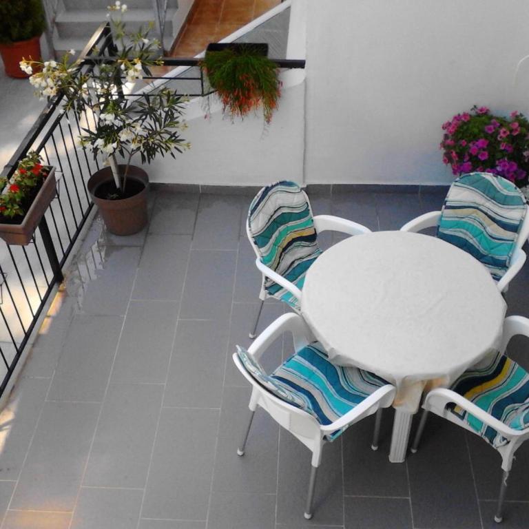 Nicholas Apartment - Apartment with Balcony - 13