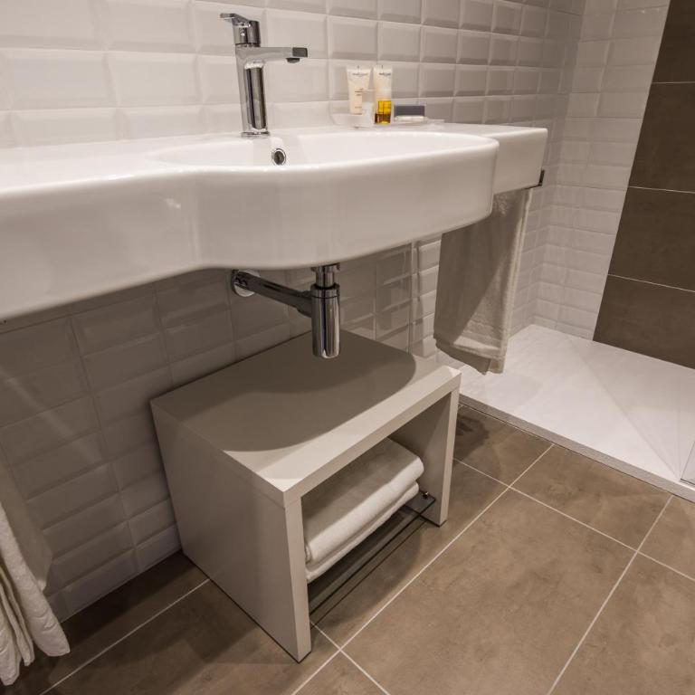 Il Gallo Bianco - Executive Double Room with Balcony - 10
